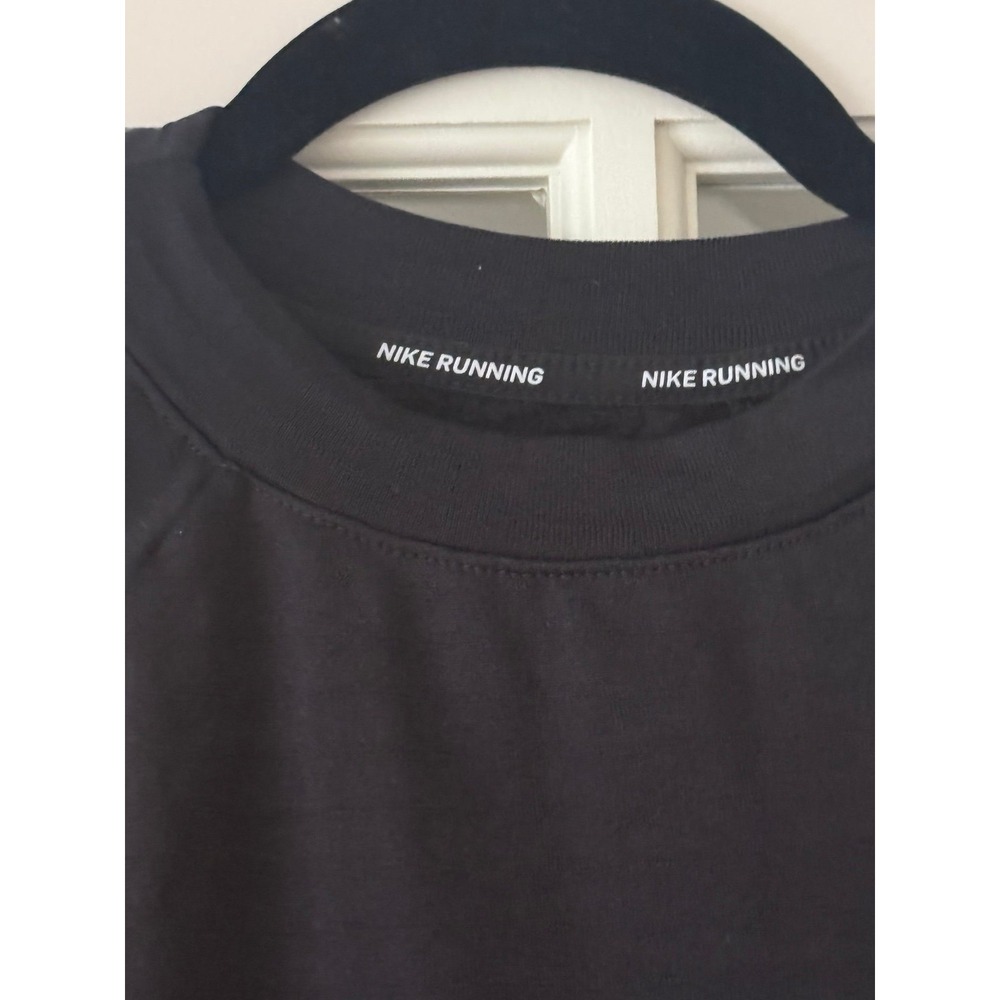 Nike running women's top‎ size small, zipper pocket - Picture 2 of 5